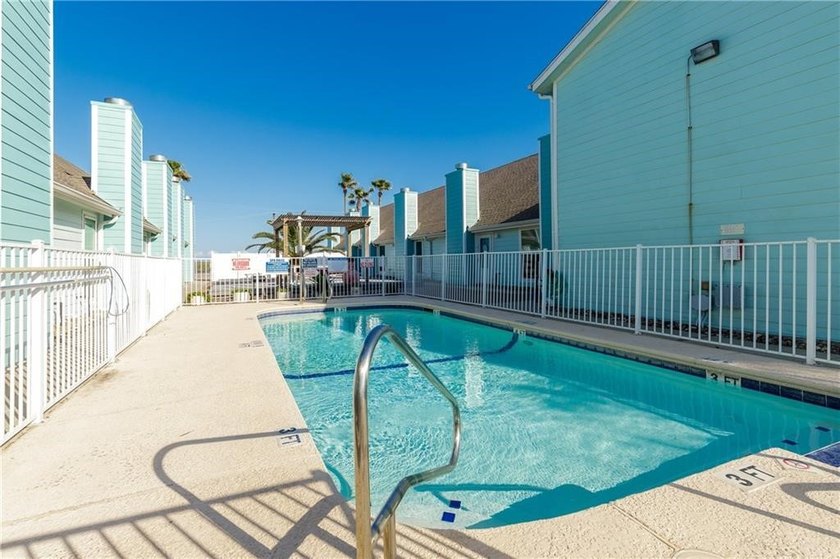 Experience the best of Island living in this beautifully - photo 4