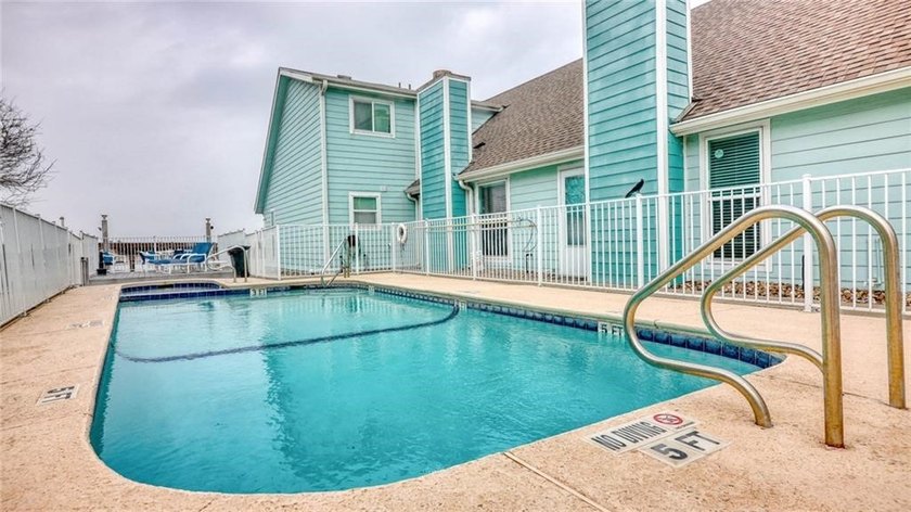 Experience the best of Island living in this beautifully - photo 5