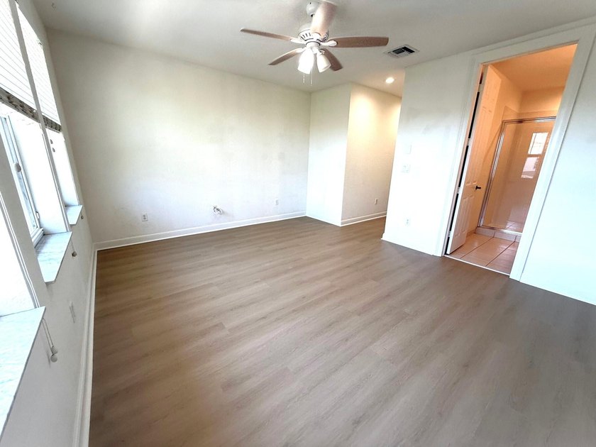 Tenant Occupied through April 2027. Great investment property - photo 12
