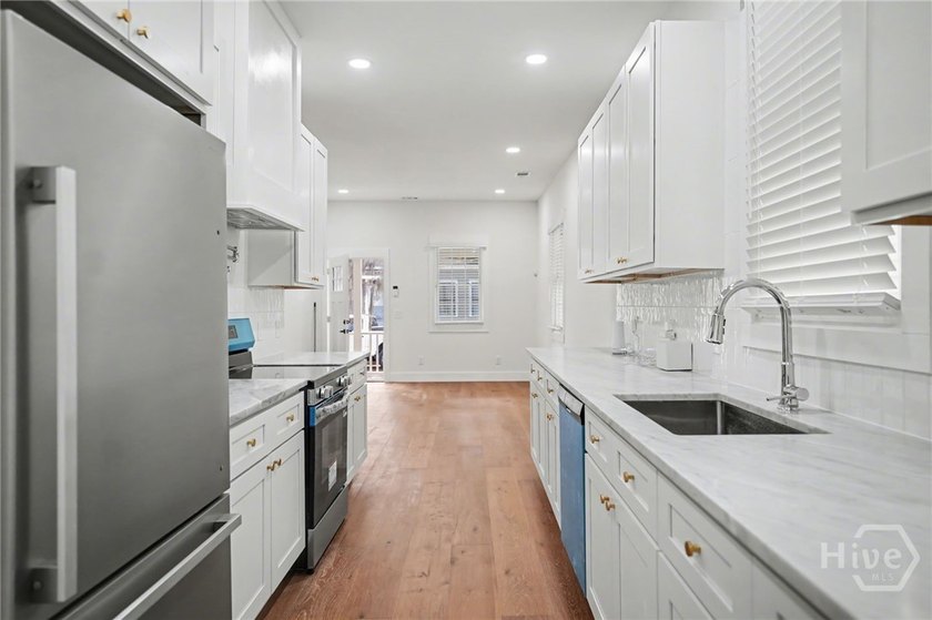 Located on a quiet cobblestone street just minutes from Starland - photo 11