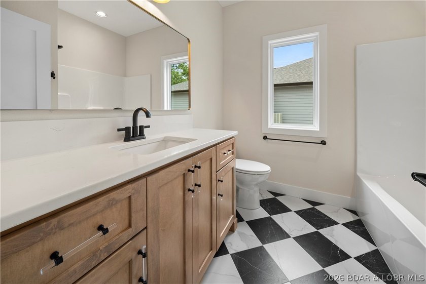 Welcome to this stunning brand-new modern construction home - photo 24