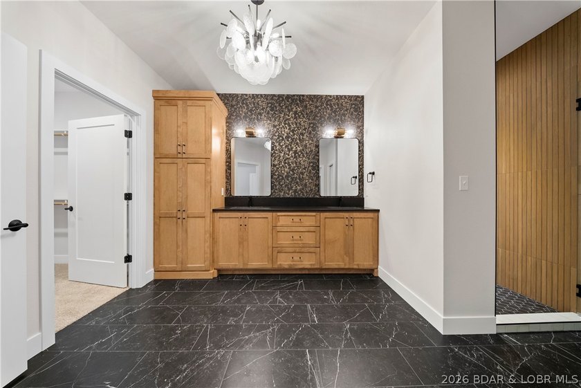 Welcome to this stunning brand-new modern construction home - photo 34