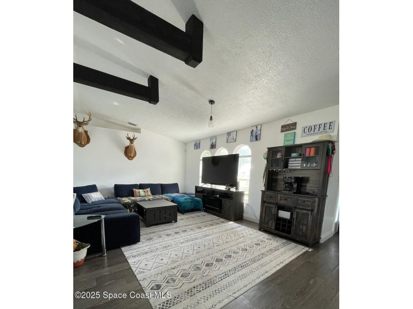 Don't miss out on this beautiful 3 bedroom, 2 bath home! Never - photo 6