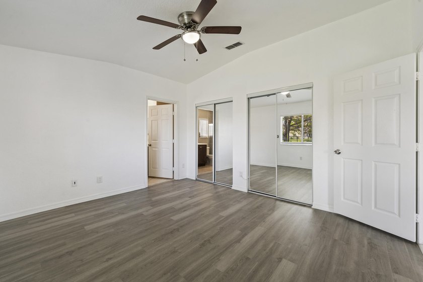 LAKESIDE Living at Its Best! Welcome to this beautifully - photo 19