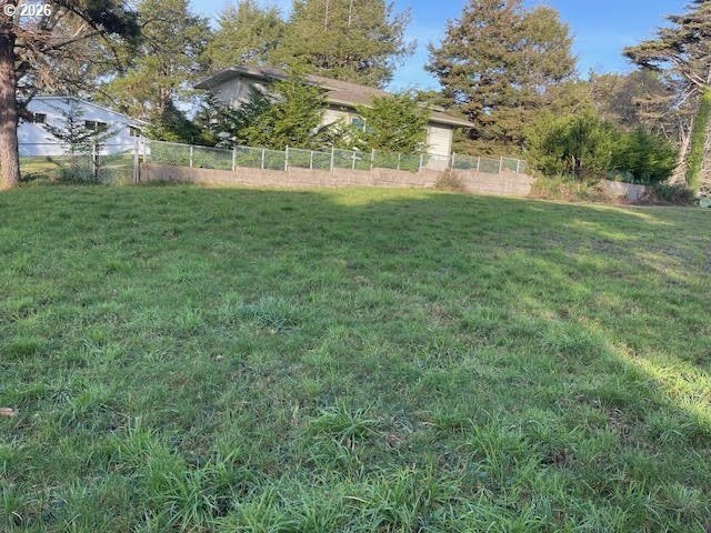 GATED FLAT .65 AC LOT WITH BEAUTIFUL OCEAN VIEW. This lot is NOT - photo 11