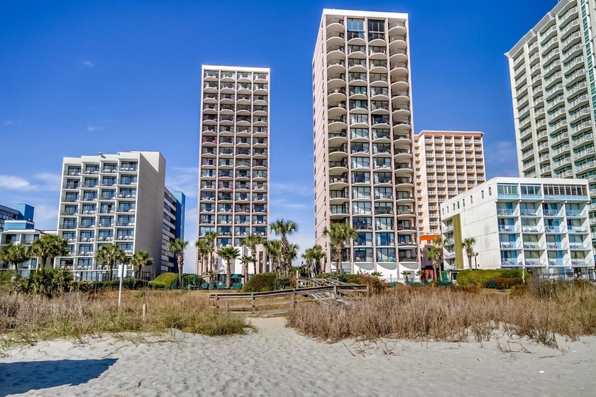 Exceptional investment opportunity! This first-floor oceanfront - photo 25