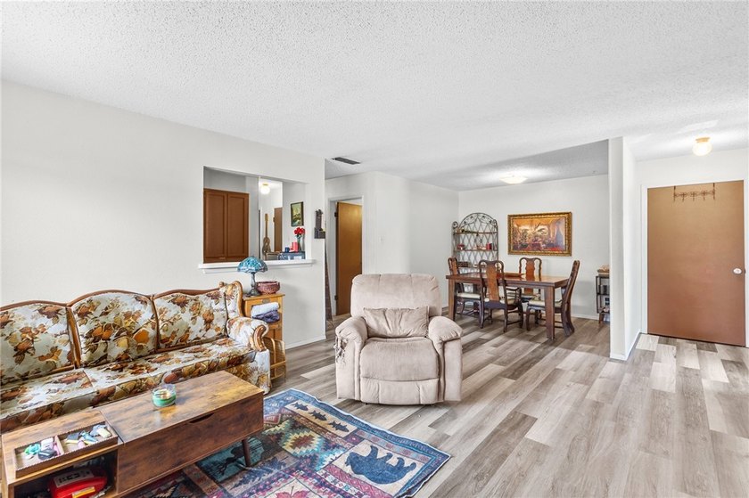 Opportunity awaits! You'll find this quaint duplex nestled away - photo 7
