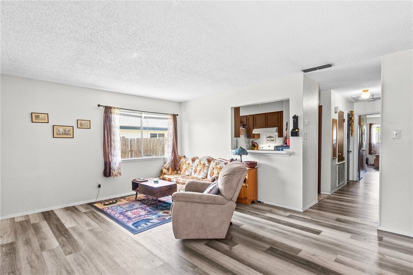 Opportunity awaits! You'll find this quaint duplex nestled away - photo 8