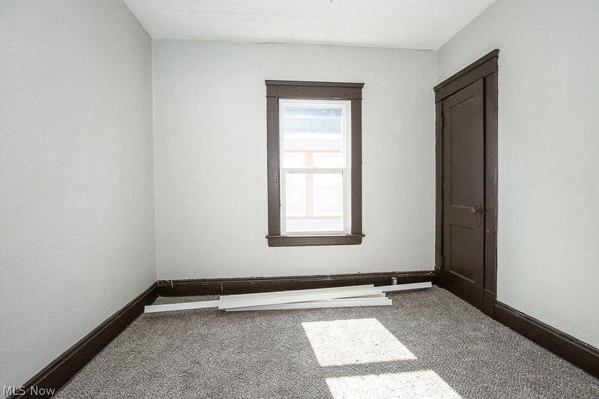 The large fully rehabbed duplex is waiting for you today - photo 23