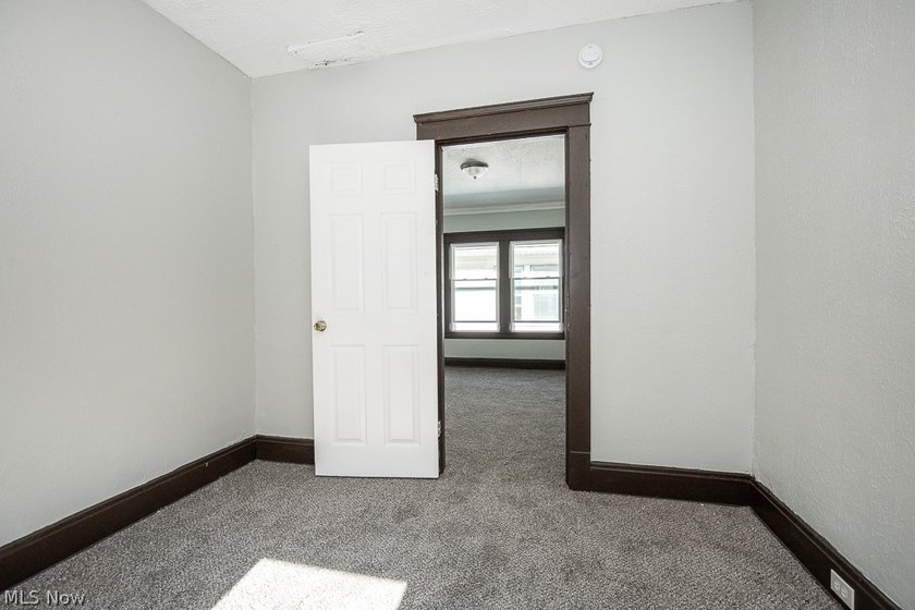 The large fully rehabbed duplex is waiting for you today - photo 24
