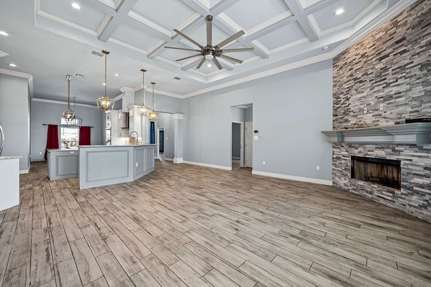 Experience luxury living in this stunning custom-built home - photo 6