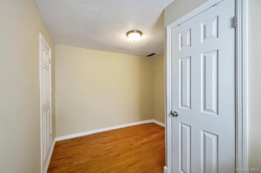 Welcome to 1536 East 51st Street, a beautifully maintained - photo 13