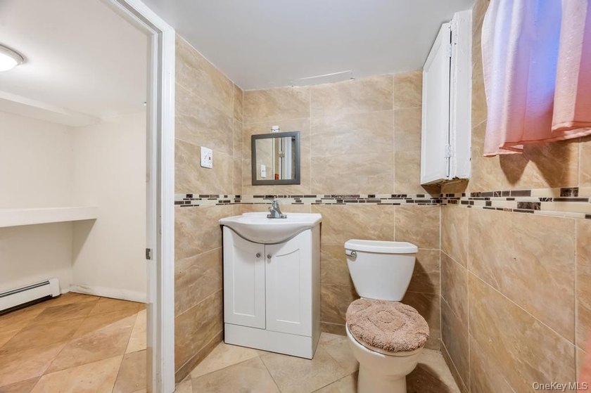 Welcome to 1536 East 51st Street, a beautifully maintained - photo 26