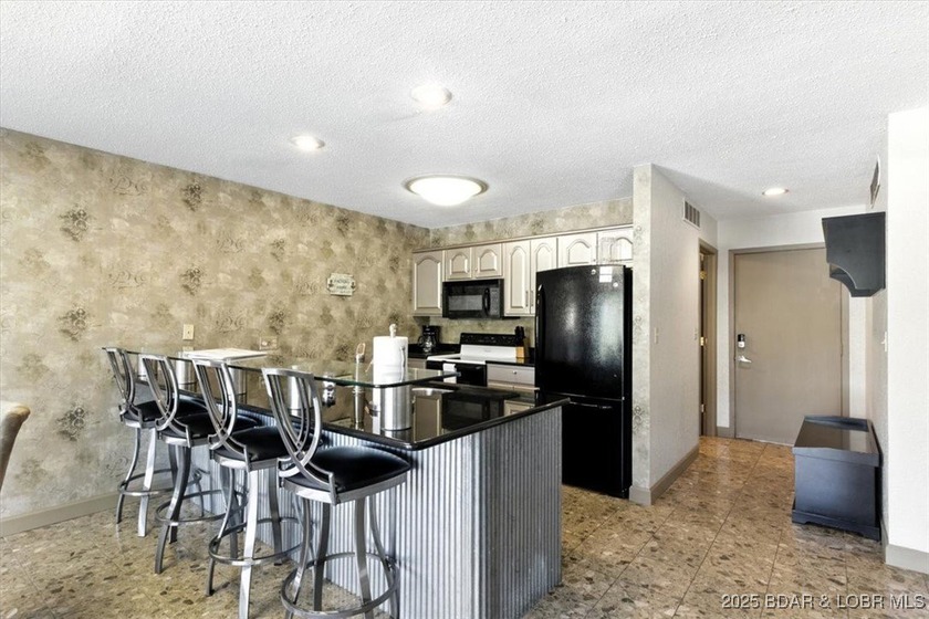 Back on Market at NO Fault of Seller! Welcome to your lake - photo 5