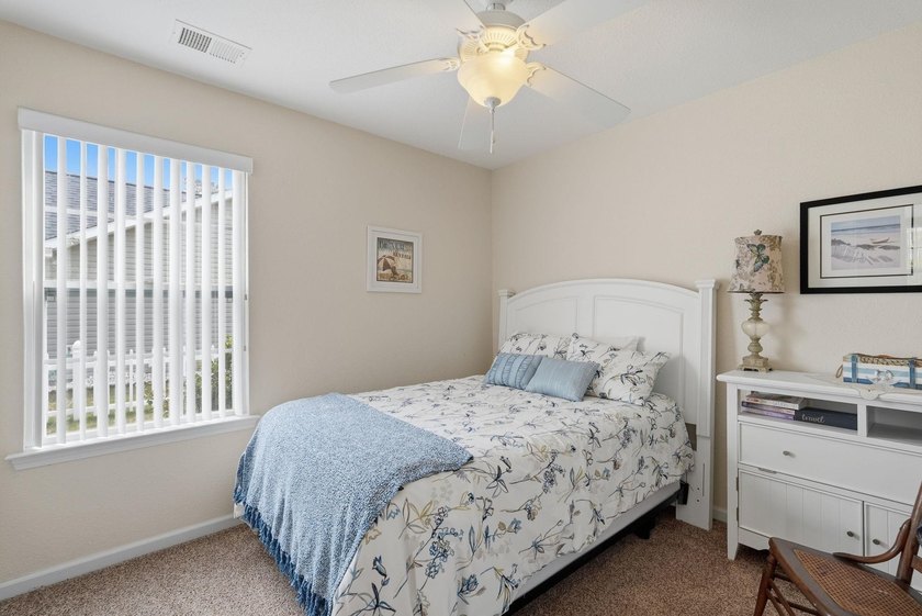 Beautifully FURNISHED, well maintained 3 bed 2 bath ranch with - photo 12