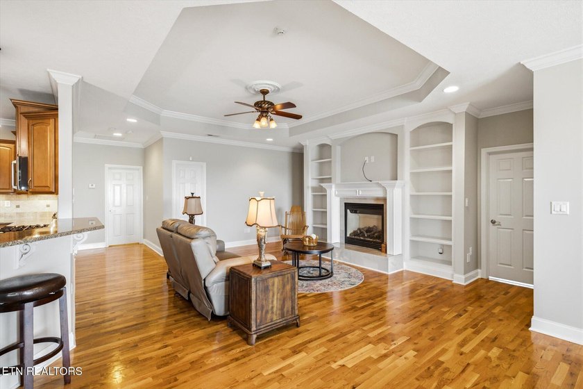 Enjoy the mountain &amp; main channel lake views from almost every - photo 15