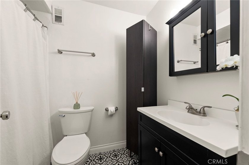 Welcome to Gaviota Heights - Your Urban Retreat in Alamitos - photo 24