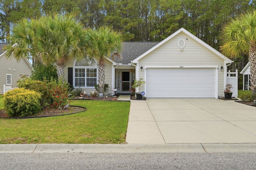 Beautifully FURNISHED, well maintained 3 bed 2 bath ranch with - photo 30