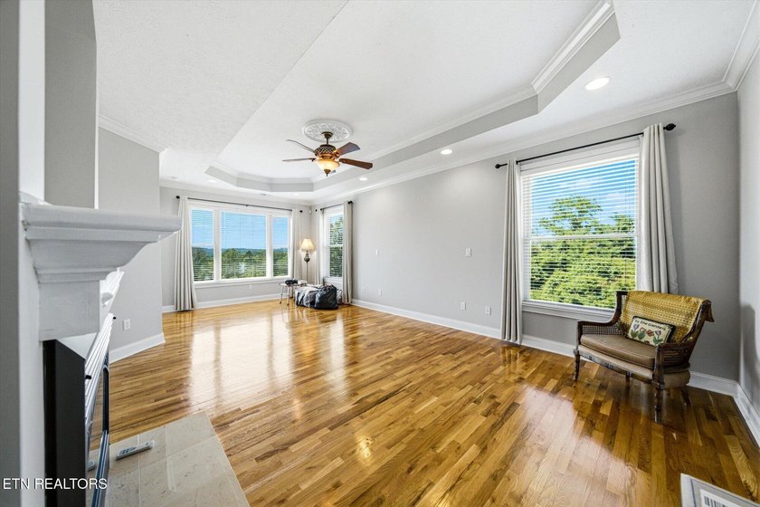 Enjoy the mountain &amp; main channel lake views from almost every - photo 30