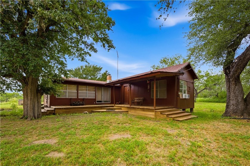 Located in Live Oak County just outside George West, Texas, off - photo 8