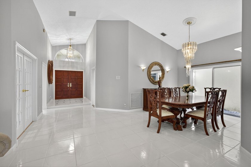 Welcome to this beautifully maintained three-bedroom, two-bath - photo 17