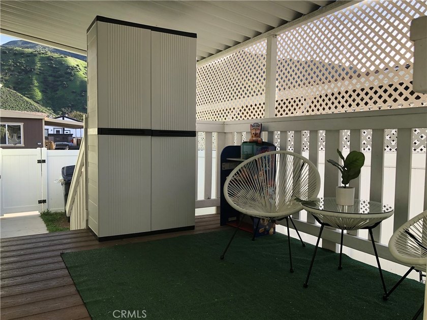 Gorgeous 4 Bedrooms, 2 Baths built in 2018, great open floor - photo 31