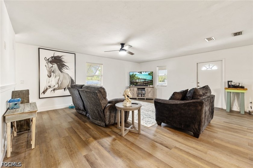 Escape to the peace and privacy of country living with this - photo 12