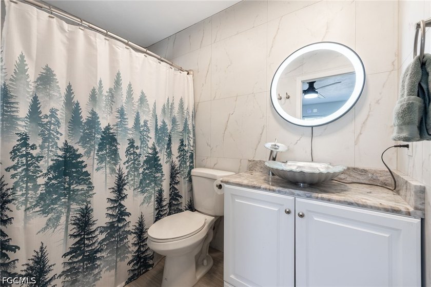 Escape to the peace and privacy of country living with this - photo 15