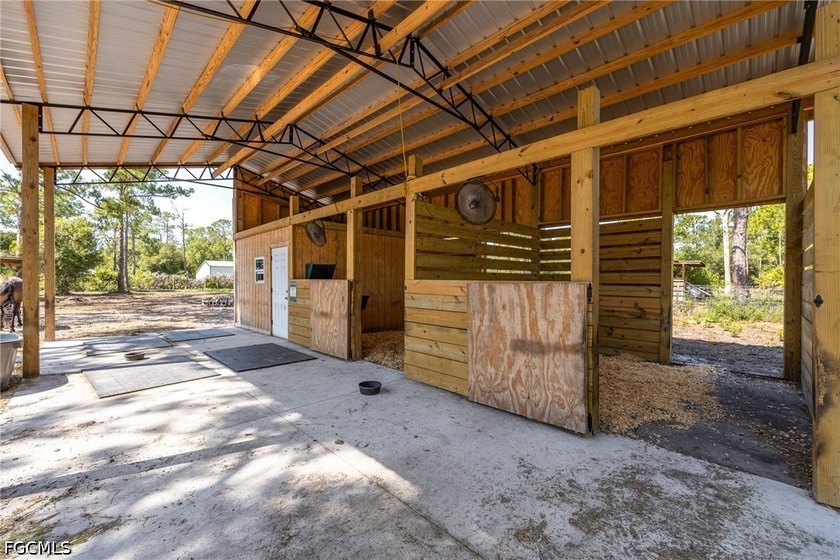 Escape to the peace and privacy of country living with this - photo 26