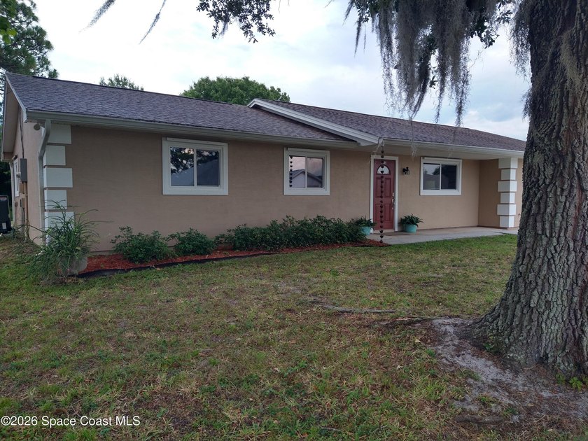 MOVE IN READY TOTAL REMODEL so Why wait to build ...3/2 with - photo 4