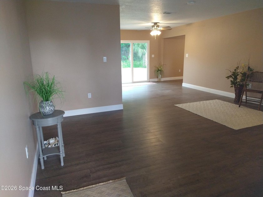 MOVE IN READY TOTAL REMODEL so Why wait to build ...3/2 with - photo 8