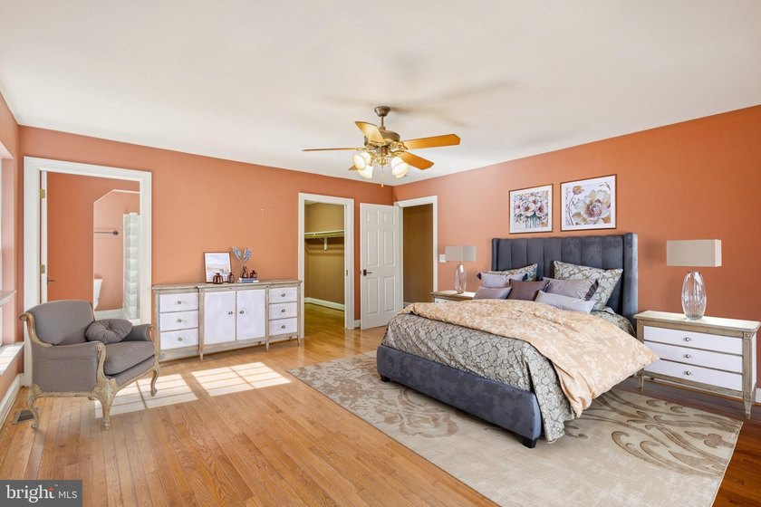 Welcome to a private estate that perfectly blends comfort - photo 22