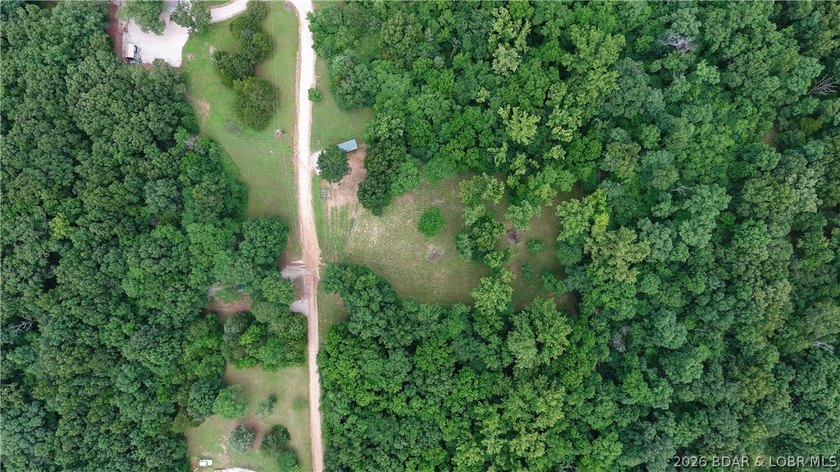 Beautiful 30 +/- acre property just minutes from Lake Ozark! The - photo 11