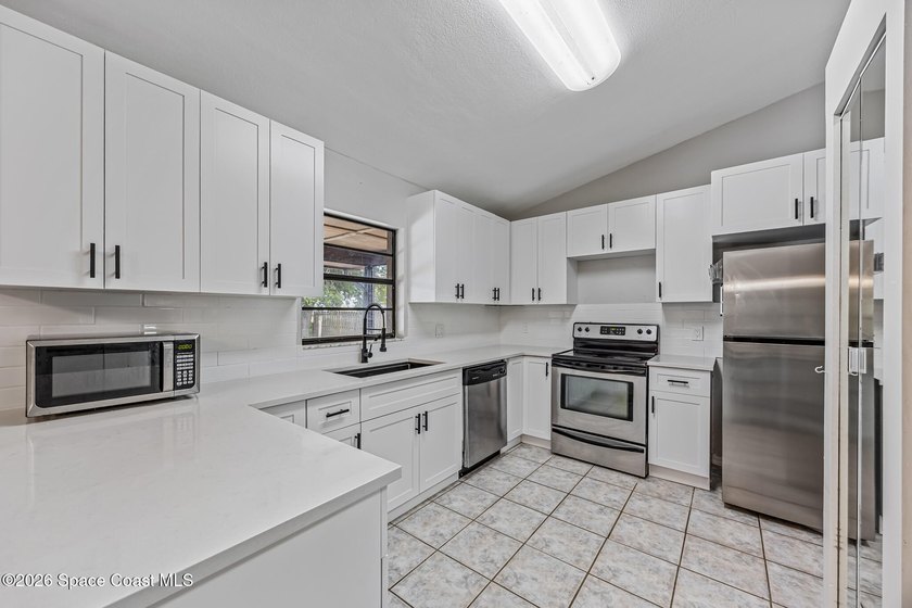 Enjoy a split floor plan along with laundry room being under air - photo 5