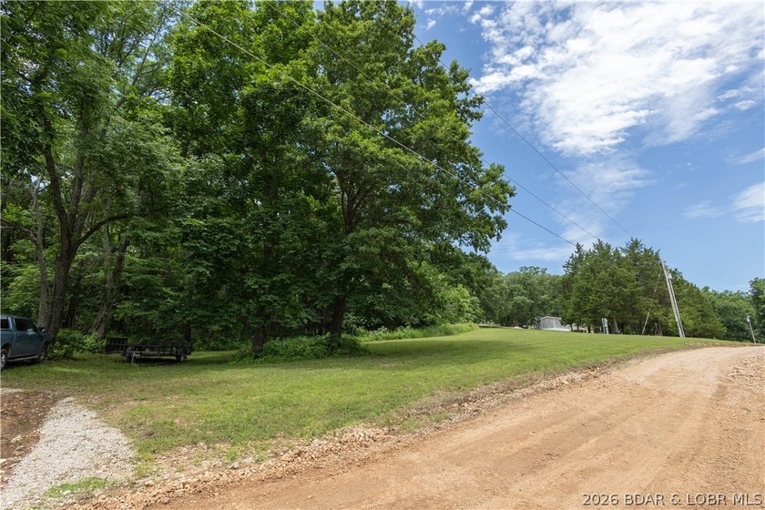 Beautiful 30 +/- acre property just minutes from Lake Ozark! The - photo 31