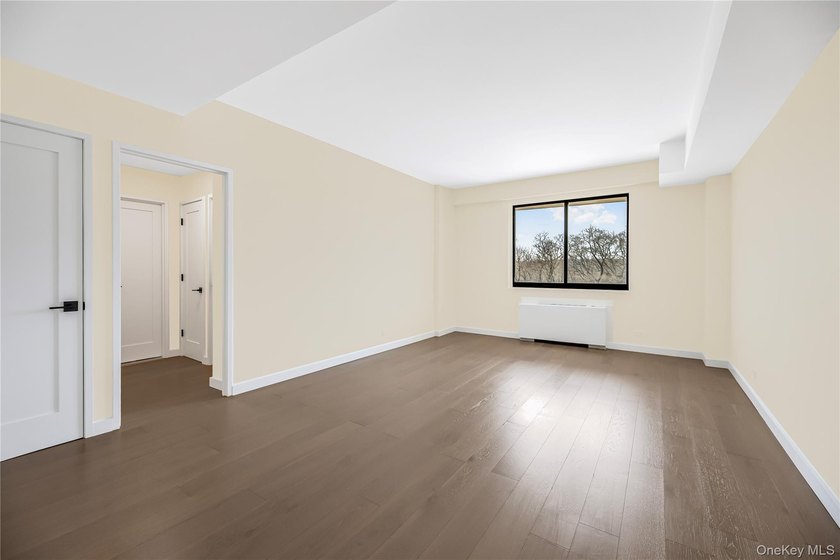 Come see this tastefully renovated one-bedroom with river views - photo 2