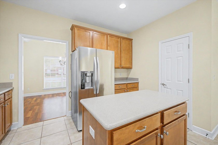 CHARMING GOOSE CREEK HOME IN DESIRABLE BUCKLAKE AREA! Spacious 3 - photo 13