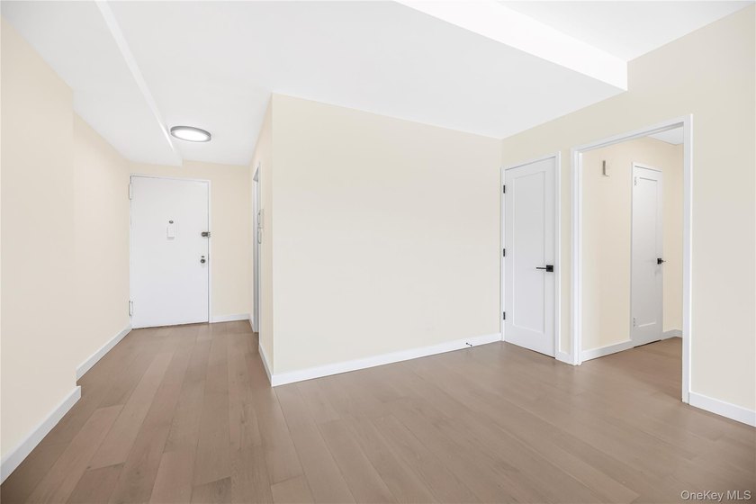 Come see this tastefully renovated one-bedroom with river views - photo 6