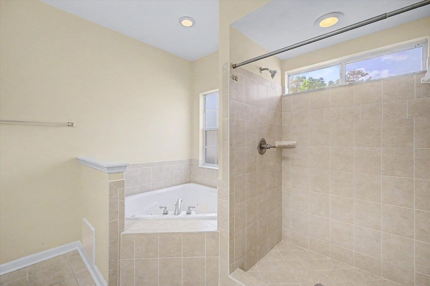 CHARMING GOOSE CREEK HOME IN DESIRABLE BUCKLAKE AREA! Spacious 3 - photo 25