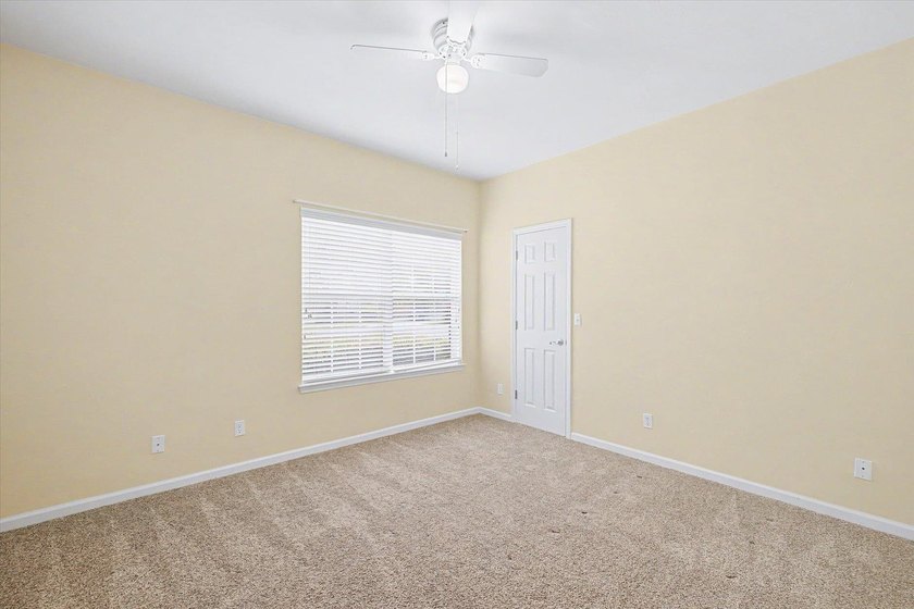 CHARMING GOOSE CREEK HOME IN DESIRABLE BUCKLAKE AREA! Spacious 3 - photo 29
