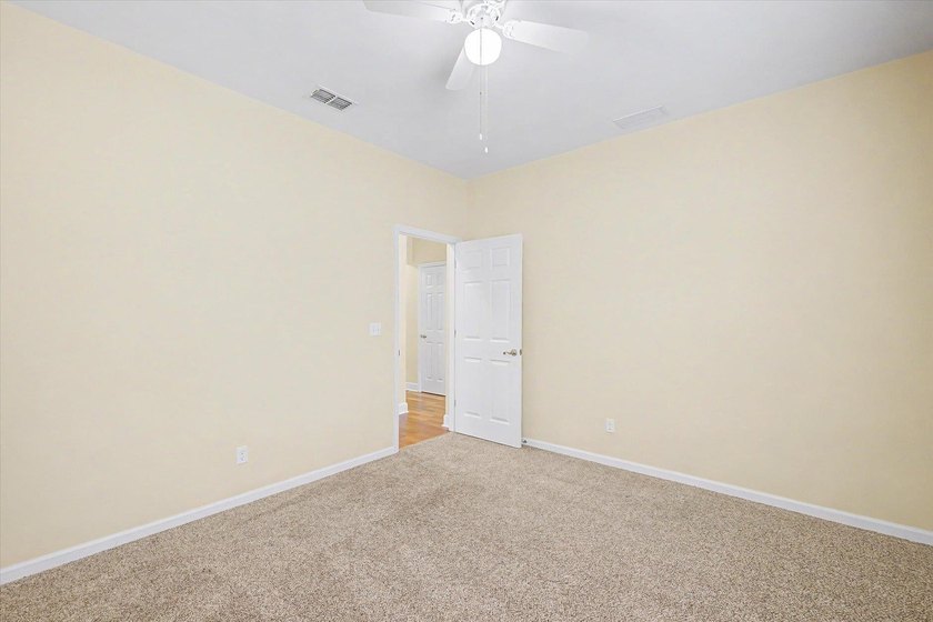 CHARMING GOOSE CREEK HOME IN DESIRABLE BUCKLAKE AREA! Spacious 3 - photo 30