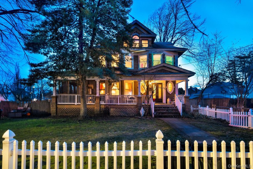 Enter into timeless charm with this beautiful 2,800 sq ft - photo 3