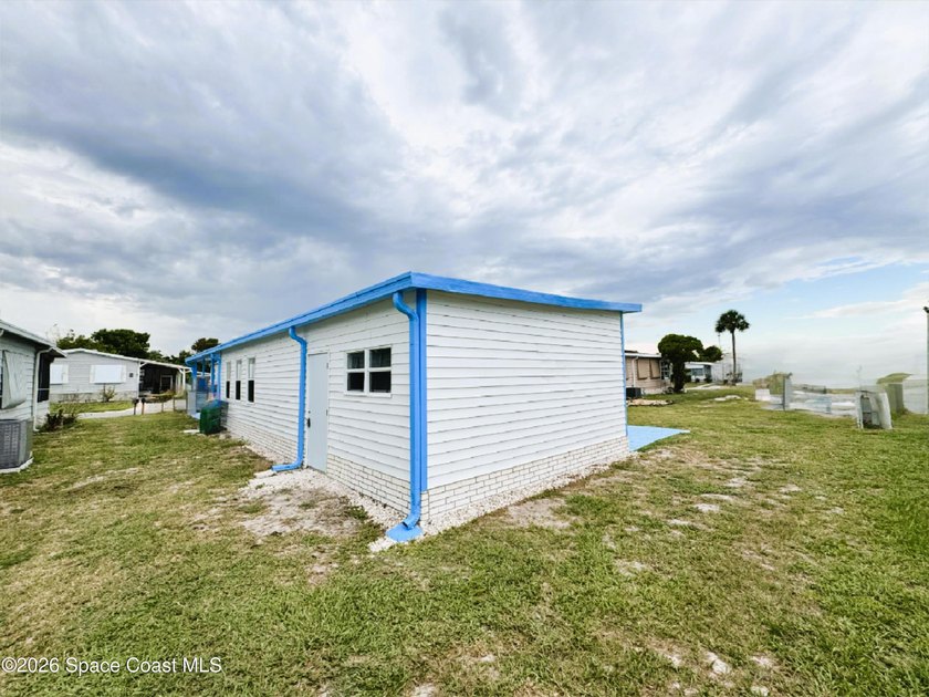 REMODELED Fully furnished light bright (Bay Windows), open - photo 8