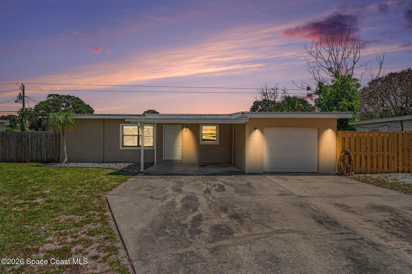 Charming 3-bedroom concrete block home on city water and city - photo 4