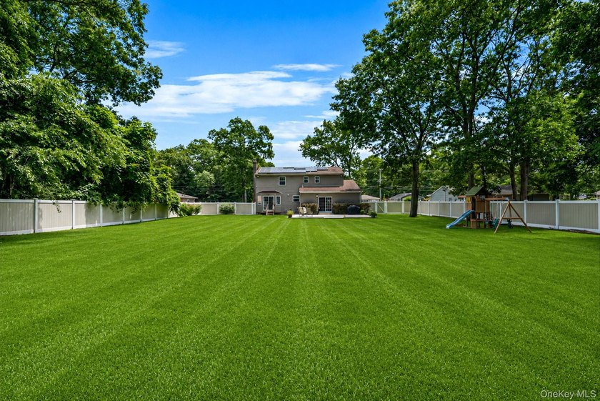 Welcome to this beautifully renovated colonial 4 Bedrooms, 4 - photo 33
