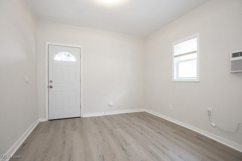 Welcome to 4915 Tillman Ave in Cleveland's Detroit-Shoreway! - photo 3