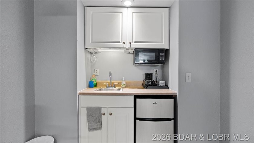 Excellent investment opportunity in the heart of Osage Beach! - photo 33