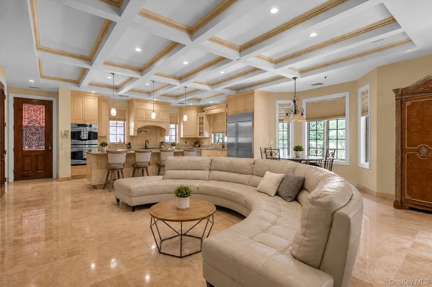 Located in the prestigious enclave of Malba, this extraordinary - photo 11