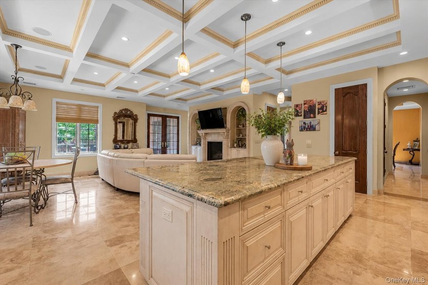 Located in the prestigious enclave of Malba, this extraordinary - photo 15