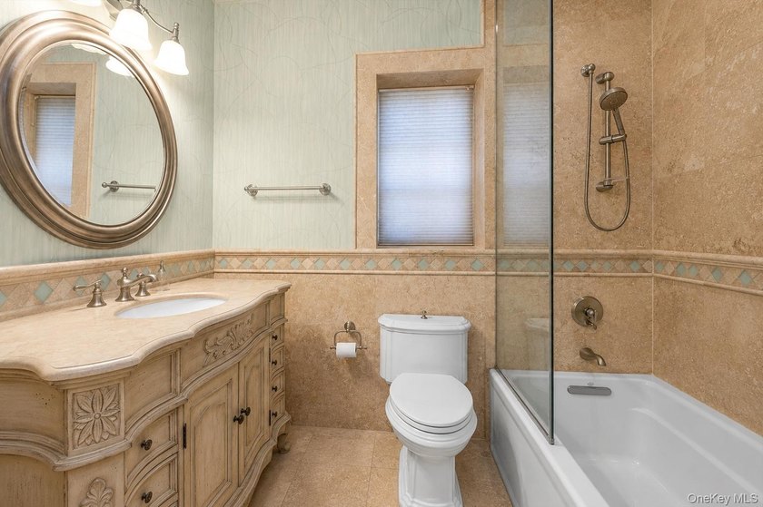 Located in the prestigious enclave of Malba, this extraordinary - photo 24